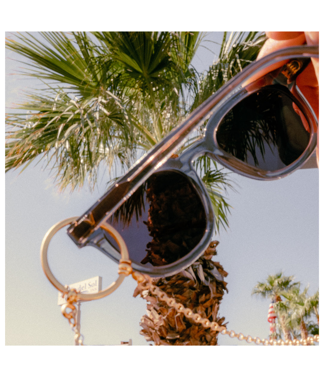 4 Ways to not Lose Your Sunglasses this Summer