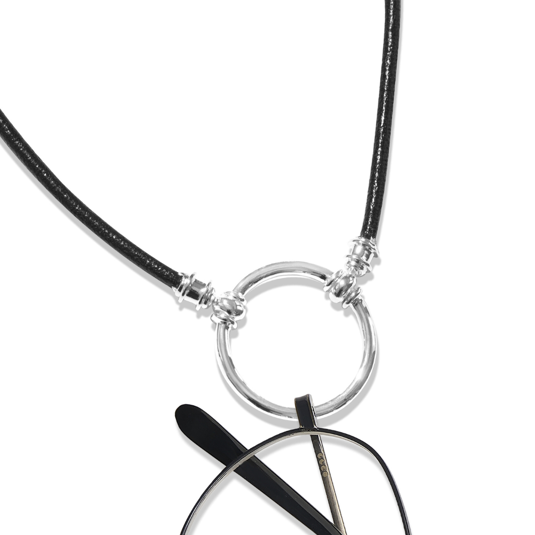 The Georgie eyeglass necklace in black by LA LOOP