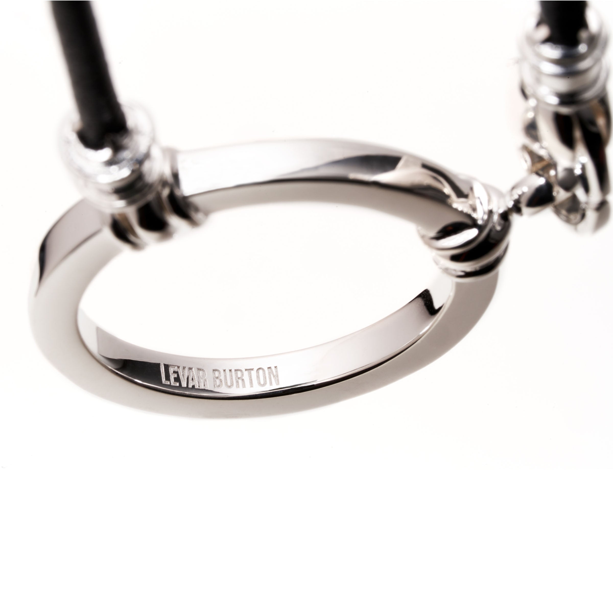 The LeVar sterling silver men's glasses chain by LA LOOP